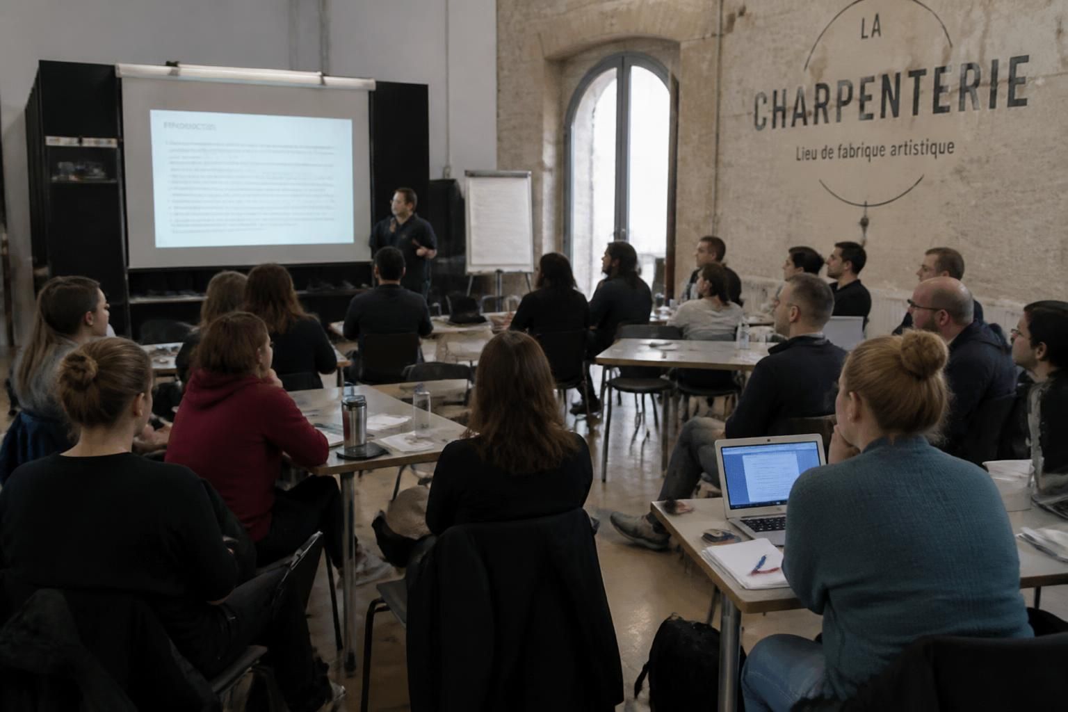 découvrez comment financer votre formation dans le secteur culturel grâce à l'afdas, l'organisme dédié au soutien des professionnels de la culture.